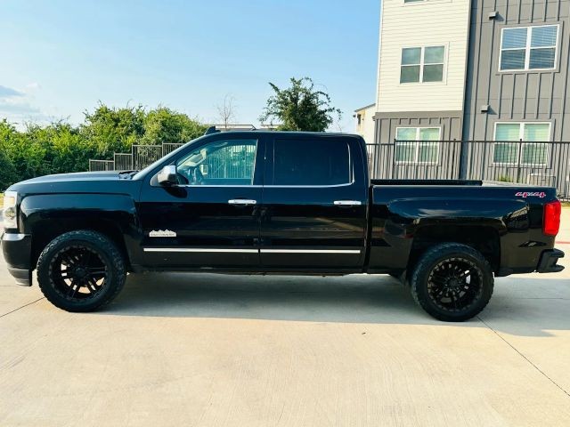 Chevrolet Silverado Vehicle Full-screen Gallery Image 03