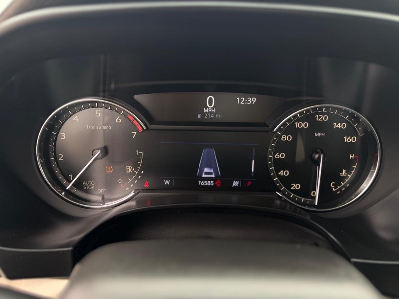 Cadillac CT4 Vehicle Full-screen Gallery Image 13