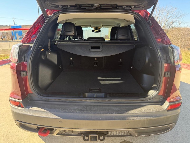 Jeep Cherokee Vehicle Full-screen Gallery Image 20