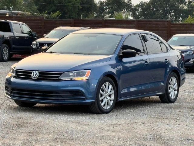 Volkswagen Jetta Sedan Vehicle Full-screen Gallery Image 02