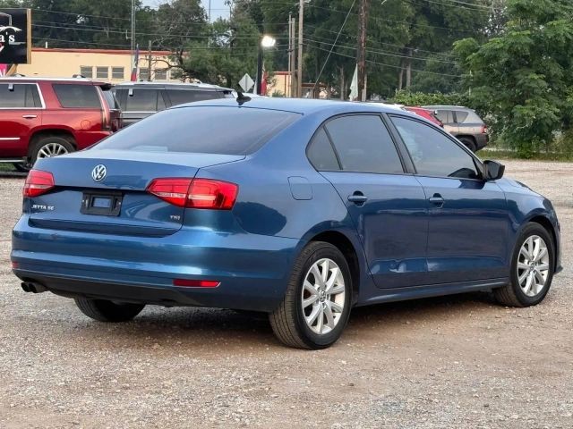 Volkswagen Jetta Sedan Vehicle Full-screen Gallery Image 06