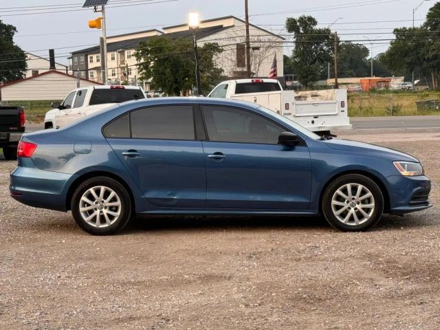 Volkswagen Jetta Sedan Vehicle Full-screen Gallery Image 07
