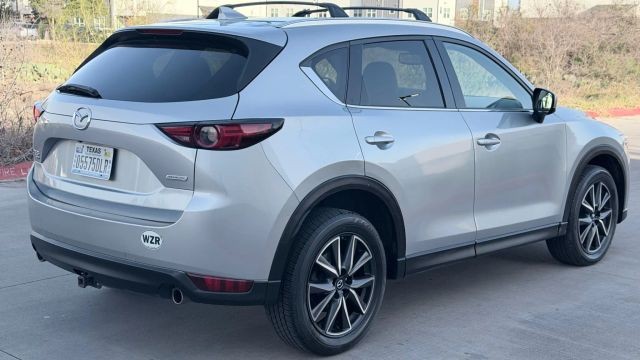 Mazda CX-5 Vehicle Full-screen Gallery Image 04