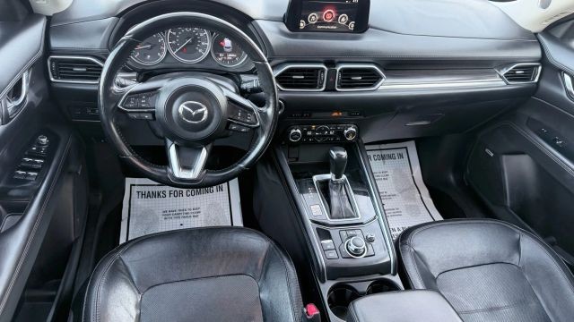 Mazda CX-5 Vehicle Full-screen Gallery Image 07