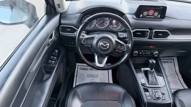 Mazda CX-5 Vehicle Full-screen Gallery Image 08