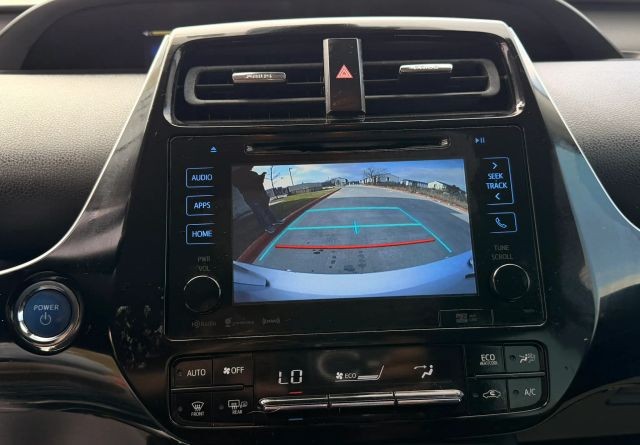 Toyota Prius Vehicle Full-screen Gallery Image 15