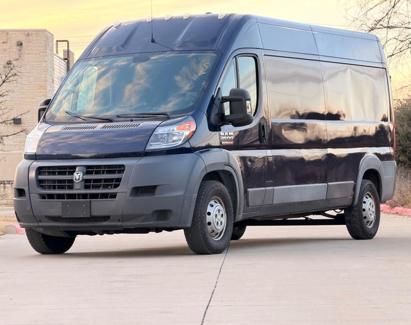 Ram ProMaster Cargo Van Vehicle Full-screen Gallery Image 02