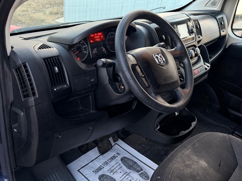 Ram ProMaster Cargo Van Vehicle Full-screen Gallery Image 10