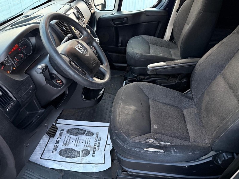 Ram ProMaster Cargo Van Vehicle Full-screen Gallery Image 11