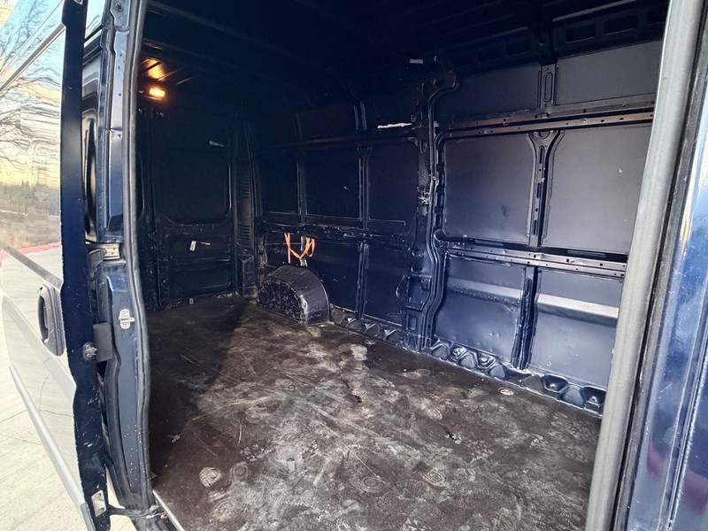 Ram ProMaster Cargo Van Vehicle Full-screen Gallery Image 12