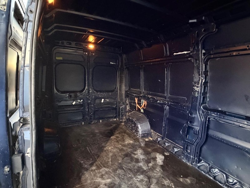 Ram ProMaster Cargo Van Vehicle Full-screen Gallery Image 13