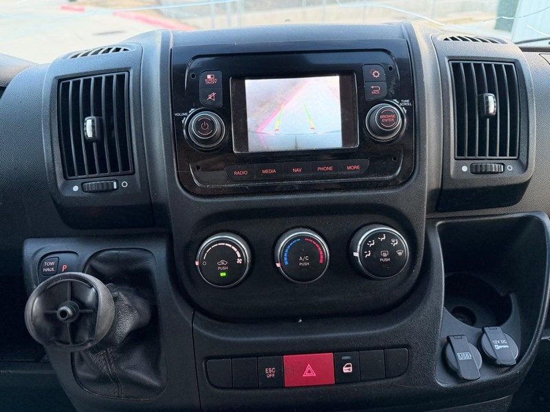 Ram ProMaster Cargo Van Vehicle Full-screen Gallery Image 15