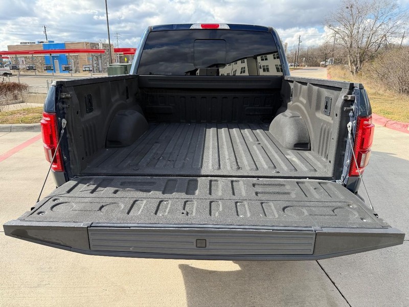 Ford F-150 Vehicle Full-screen Gallery Image 21