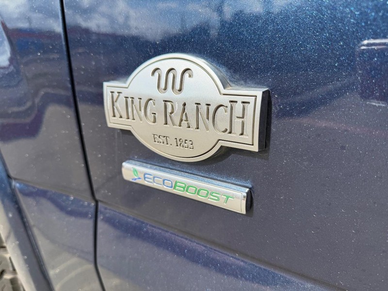 Ford F-150 Vehicle Full-screen Gallery Image 22