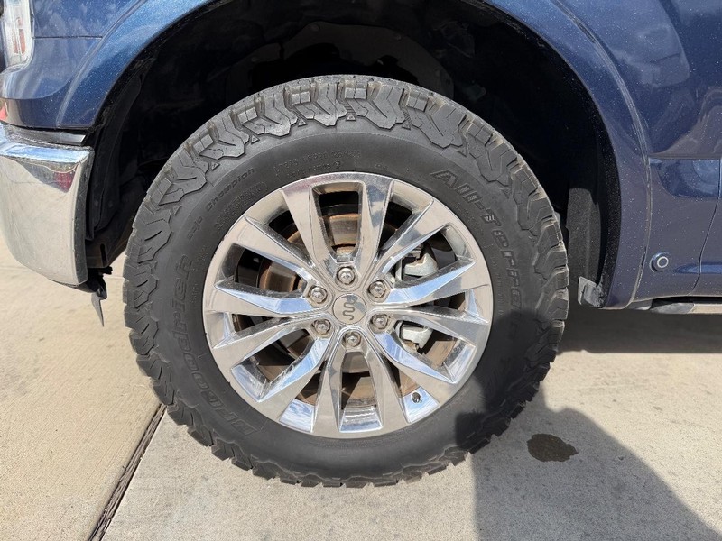 Ford F-150 Vehicle Full-screen Gallery Image 23