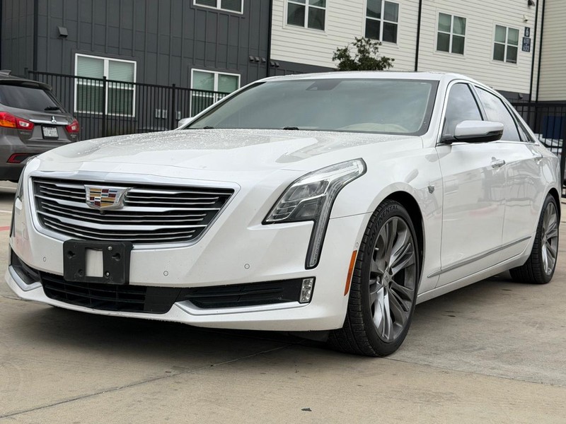 Cadillac CT6 Sedan Vehicle Full-screen Gallery Image 02