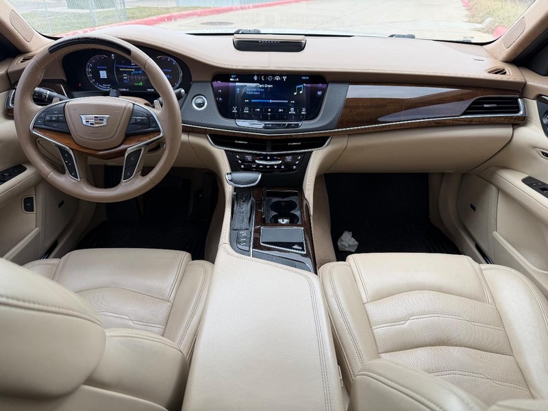 Cadillac CT6 Sedan Vehicle Full-screen Gallery Image 19