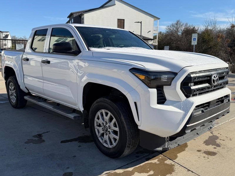 Toyota Tacoma 2WD Vehicle Full-screen Gallery Image 08