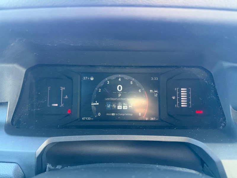 Toyota Tacoma 2WD Vehicle Full-screen Gallery Image 13