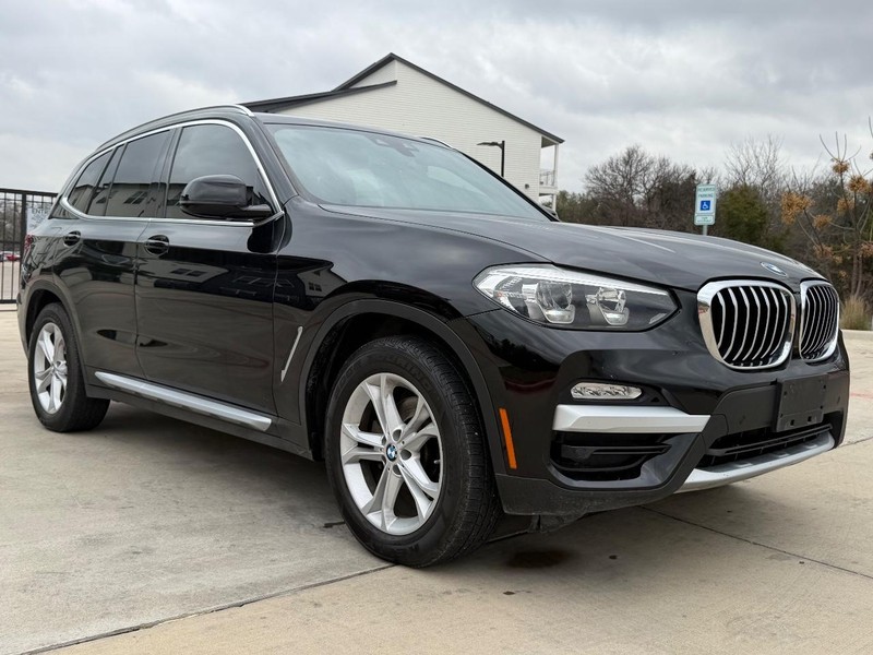 BMW X3 Vehicle Full-screen Gallery Image 08