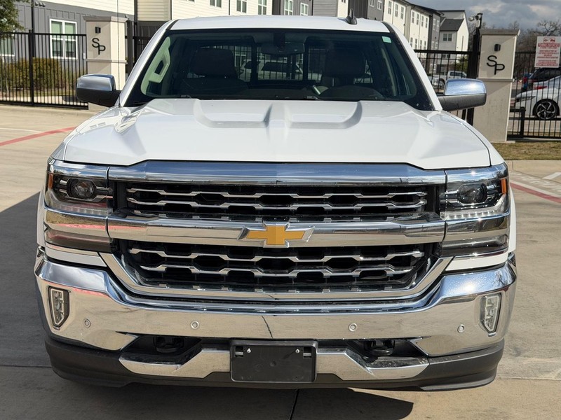 Chevrolet Silverado 1500 Vehicle Full-screen Gallery Image 09