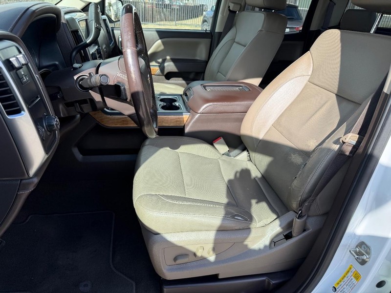 Chevrolet Silverado 1500 Vehicle Full-screen Gallery Image 12