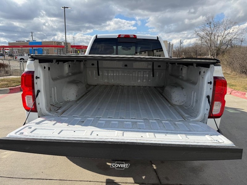 Chevrolet Silverado 1500 Vehicle Full-screen Gallery Image 20