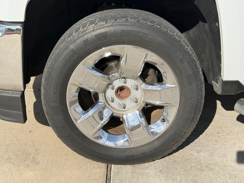 Chevrolet Silverado 1500 Vehicle Full-screen Gallery Image 22