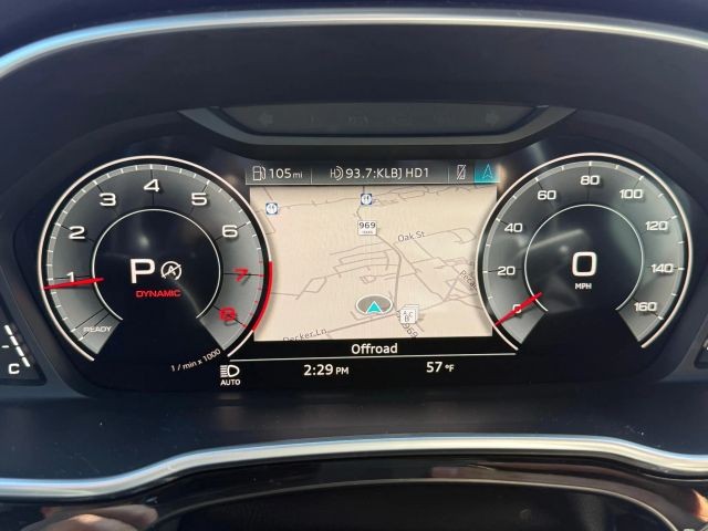 Audi Q3 Vehicle Full-screen Gallery Image 11