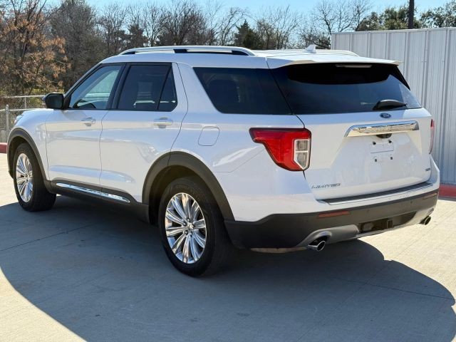 Ford Explorer Vehicle Full-screen Gallery Image 04