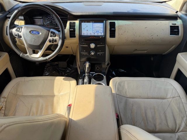 Ford Flex Vehicle Full-screen Gallery Image 19