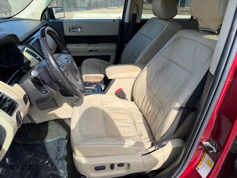 Ford Flex Vehicle Full-screen Gallery Image 12