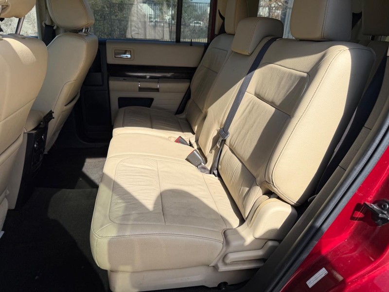 Ford Flex Vehicle Full-screen Gallery Image 17