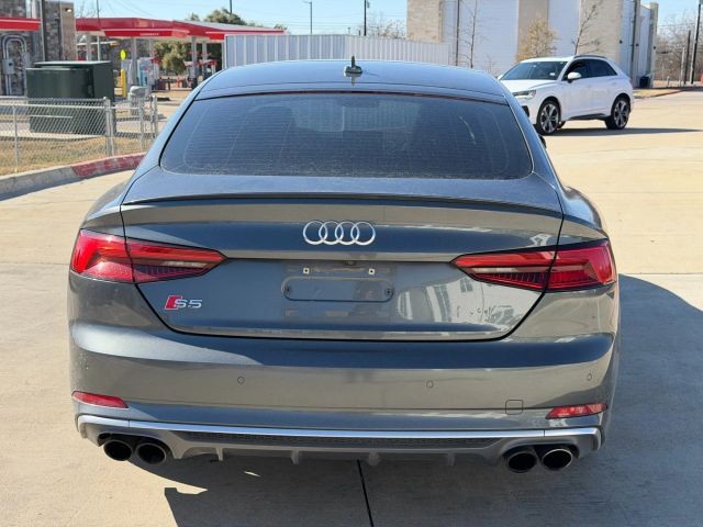 Audi S5 Sportback Vehicle Full-screen Gallery Image 05