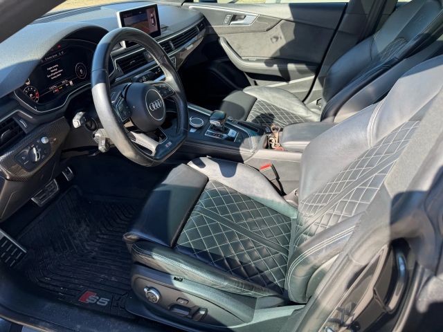 Audi S5 Sportback Vehicle Full-screen Gallery Image 11