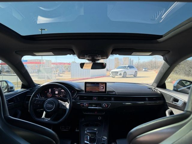 Audi S5 Sportback Vehicle Full-screen Gallery Image 20