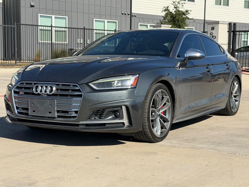 Audi S5 Sportback Vehicle Full-screen Gallery Image 02