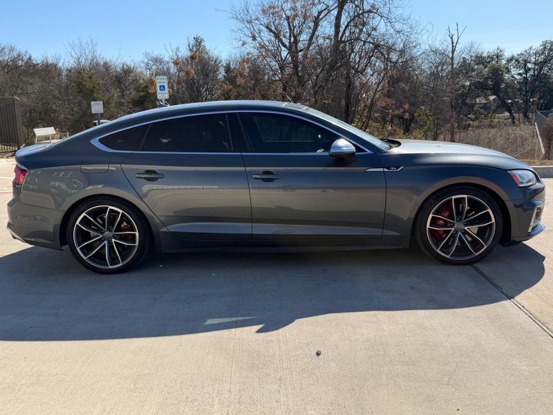 Audi S5 Sportback Vehicle Full-screen Gallery Image 07