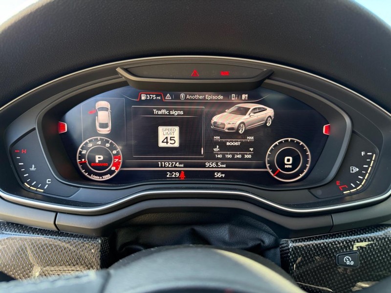 Audi S5 Sportback Vehicle Full-screen Gallery Image 13