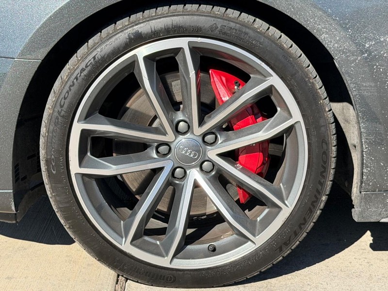 Audi S5 Sportback Vehicle Full-screen Gallery Image 22