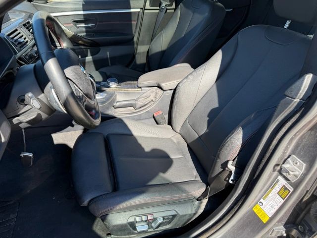 BMW 4 Series Vehicle Full-screen Gallery Image 12