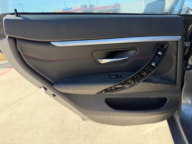 BMW 4 Series Vehicle Full-screen Gallery Image 15