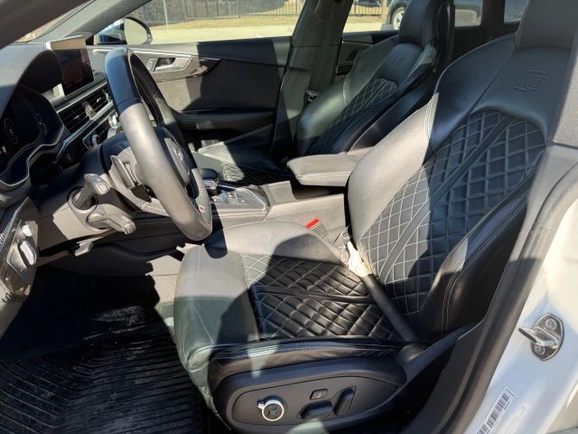 Audi S5 Sportback Vehicle Full-screen Gallery Image 12