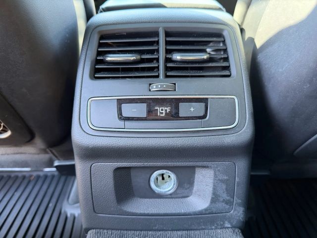 Audi S5 Sportback Vehicle Full-screen Gallery Image 18