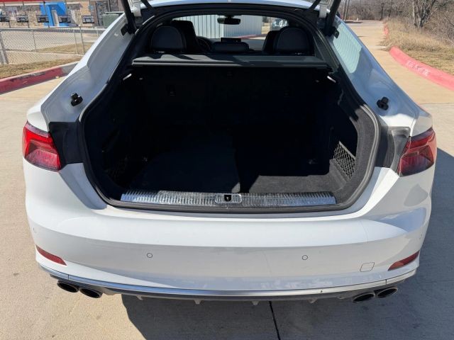 Audi S5 Sportback Vehicle Full-screen Gallery Image 21