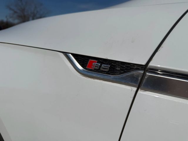 Audi S5 Sportback Vehicle Full-screen Gallery Image 22