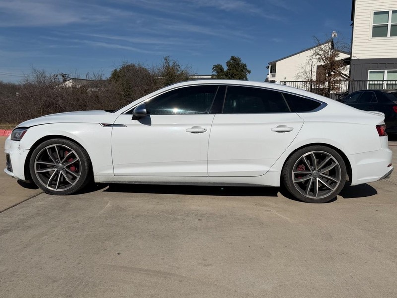 Audi S5 Sportback Vehicle Full-screen Gallery Image 03