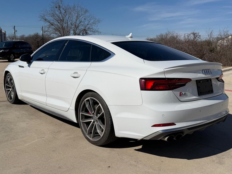 Audi S5 Sportback Vehicle Full-screen Gallery Image 04