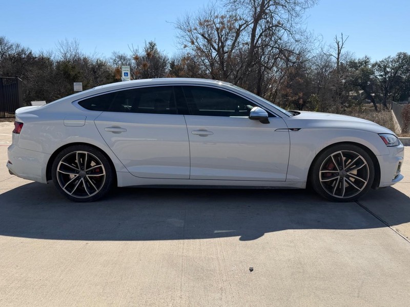 Audi S5 Sportback Vehicle Full-screen Gallery Image 07