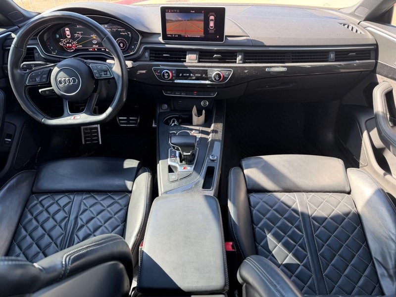 Audi S5 Sportback Vehicle Full-screen Gallery Image 20